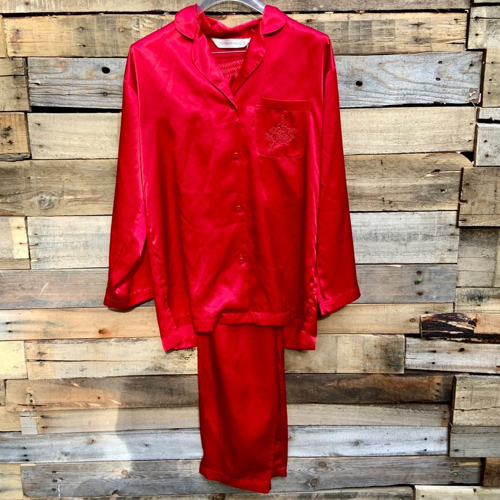 🌻Victoria's Secret Red Satin Pajama Set sz Small - Picture 3 of 14